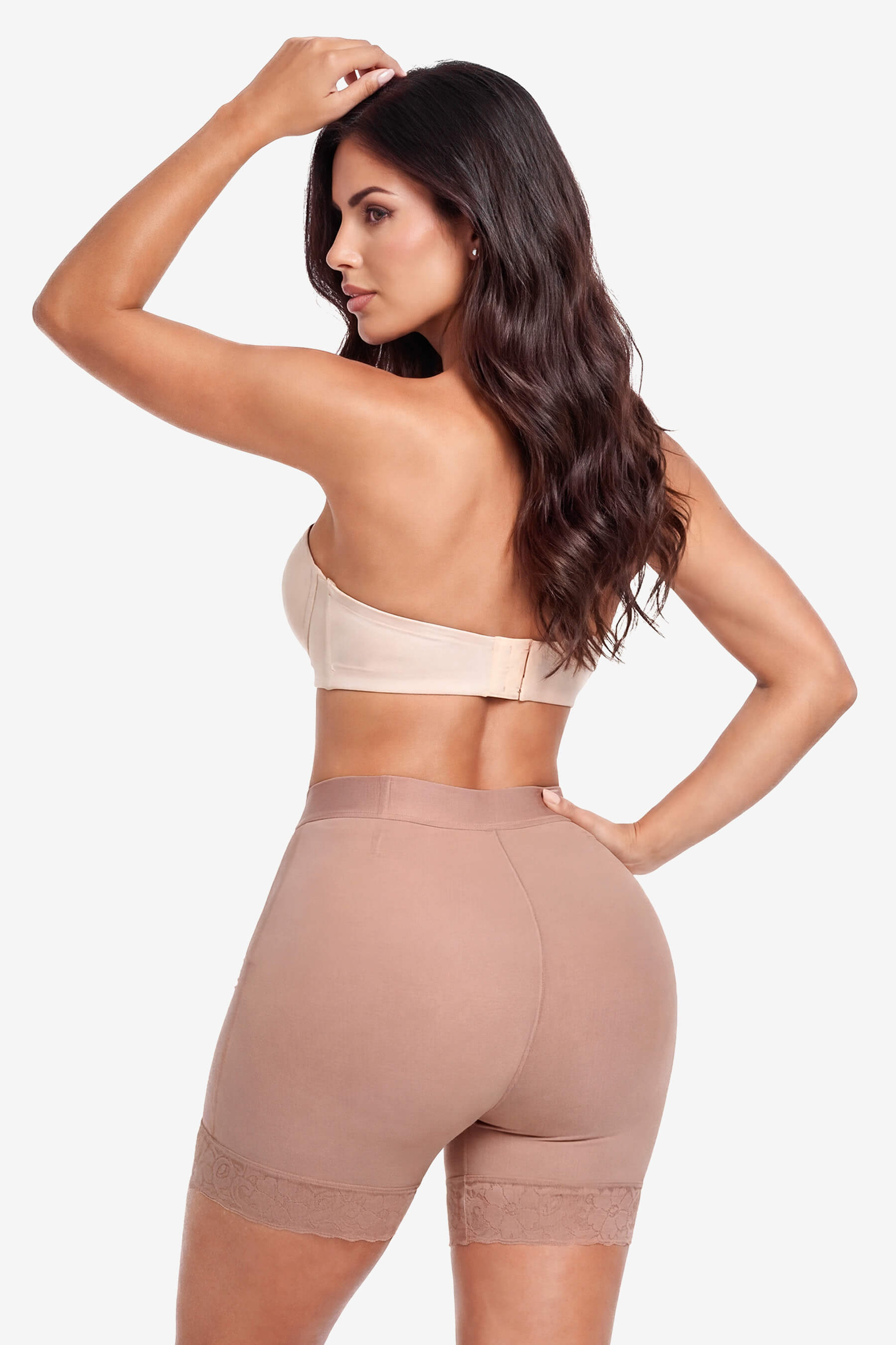 Short Levanta Cola con Varillas | IN0309