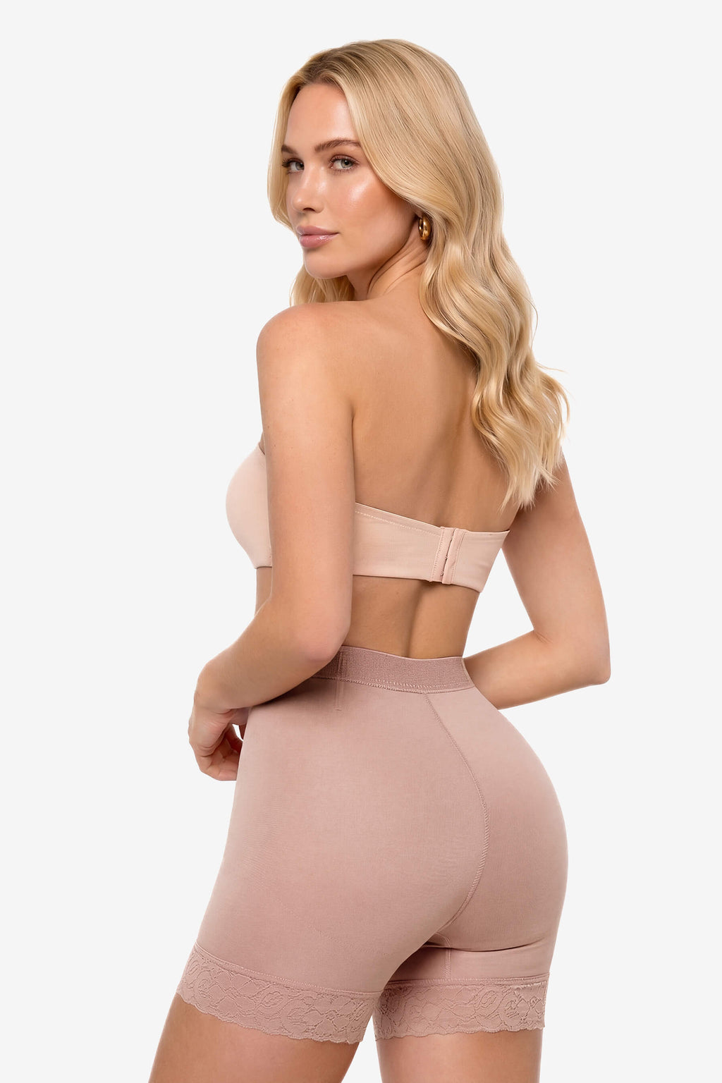 Short Levanta Cola con Varillas | IN0309